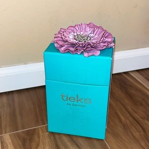 Tieks size 8 leopard print with reusable bag !!